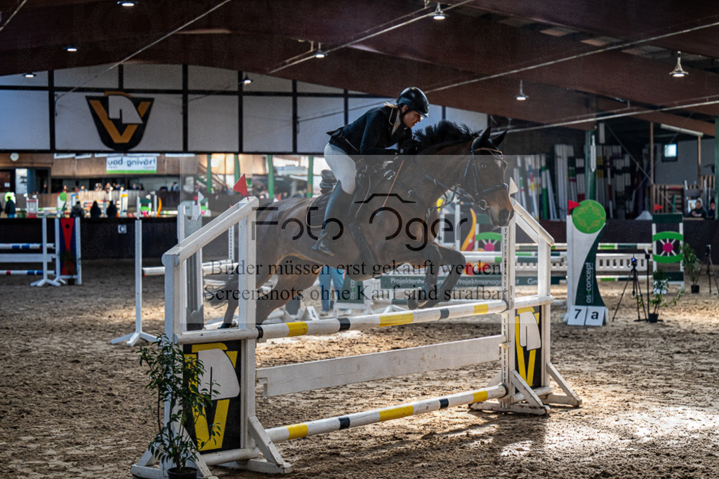 20240309-DOS_7197 | Entdecke hochwertige Reitturnierfotos von Foto Oger. Professionell, emotional und authentisch – jetzt Lieblingsmomente im Shop bestellen.Deutschlandweite Turnierfotografie. - Realisiert mit Pictrs.com