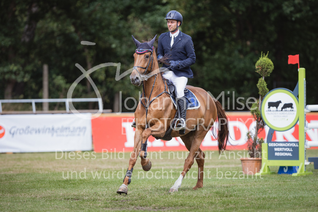 220715_LC_Youngster-M-569 | Deine schönsten Turniermomente als professionelle Fotos! Entdecke hochwertige Pferdesport-Fotografie im Online-Shop. Jetzt Fotos finden & bestellen!