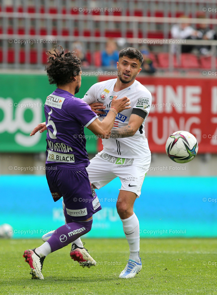 A_LUI_08052022_10 | SPORT,FUSSBALL,TIPICO BUNDESLIGA AUSTRIA KLAGENFURT-STURM GRAZ 08.08.2022 IM BILD: JUSUF GAZIBEGOVIC  (STURM GRAZ) UND MAXIMILLIANO MOREIRA FOTO:FOTOLUI
