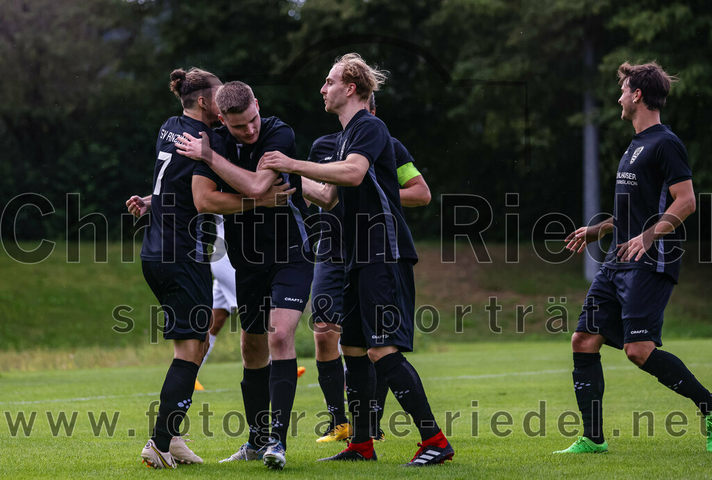 2023-09-03_030_SV_Anzing_gegen_TSV_Ottobrunn | Anzing, Deutschland, 03.09.2023:
Fußball, Kreisliga 2023 / 2024, Testspiel, 3. Spieltag, Endergebnis: 3:0

Jubel nach dem 1:0 durch Gabriel Thul (SV Anzing, #14)
Christian Rickhoff (SV Anzing, #7), Gabriel Thul (SV Anzing, #14), Adrian Blumberg (SV Anzing, #10), Kilian Blumberg (SV Anzing, #8)

Foto: Christian Riedel / fotografie-riedel.net