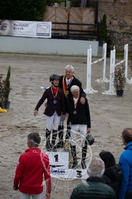 2B4A3264 | pixelfaenger - Realisiert mit Pictrs.com