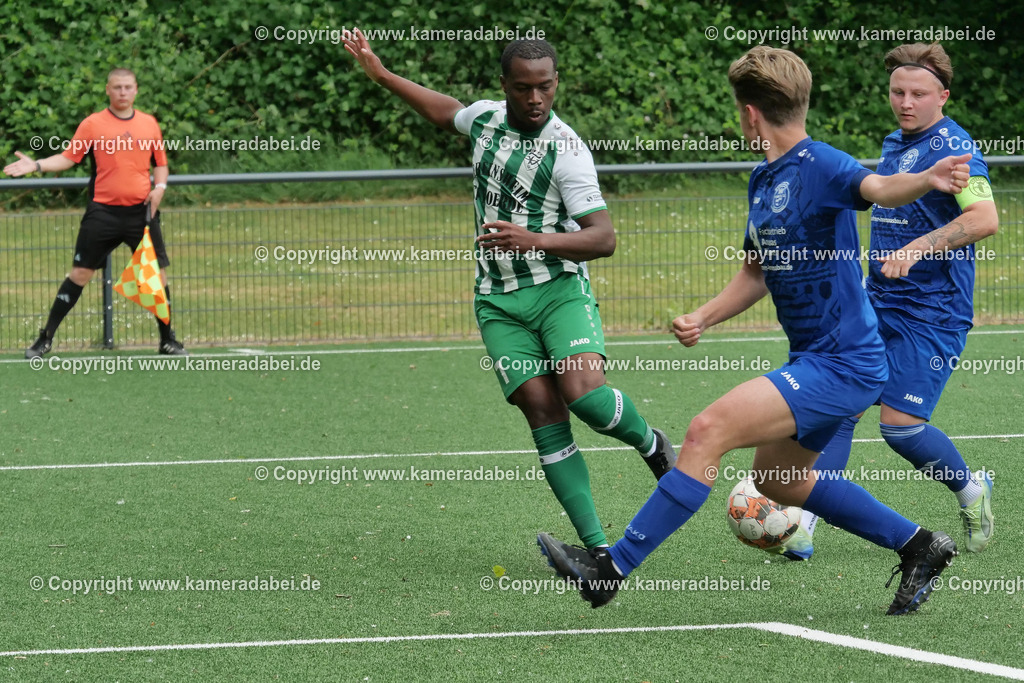 Fußball : Bezirksliga : TV Voerde - FC Sterkrade 72 | Fußball : Bezirksliga : TV Voerde - FC Sterkrade 72 am 25.05.2025 in Voerde - Realisiert mit Pictrs.com