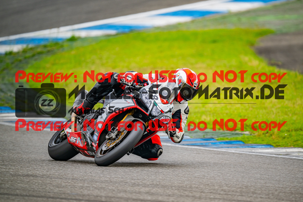 MaZZes_FotoMatrix_240701_6007705_6085 | WEISS