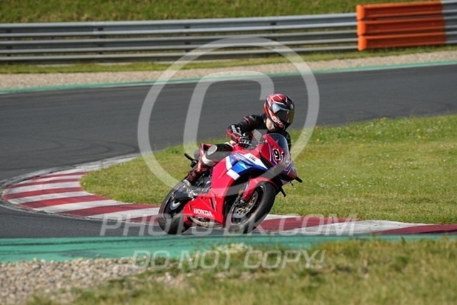 2024_07_05_PBK_22982 | Sportfotografie; SlowMotion; Video; Rennstrecke; Hafeneger; Speer; Racing; RSE; BMW; CBO; Trackday; Motorsportarena; Hockenheimring; Brno; Most; Barcelona; Valencia