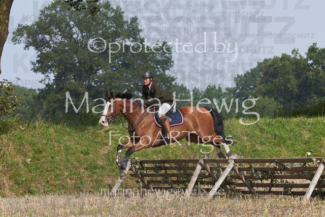 09-23 Jagd Perdöl_MCH9932_Marina Hewig | Fotografie, FotoArt, PferdesportArt, Pferdesportfotografie, Landschaftsfotografie, Reisefotografie, Reise, Pferde - Realisiert mit Pictrs.com