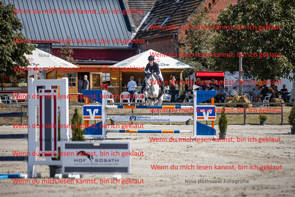 BK1A6794 | Turnierbilder Turnierfotos Nina Hüffmann Turnierfotografie Pferdefotografie Tierzeichnung Haustierzeichnung Pferdezeichnung Hundezeichnung Videograf  - Realisiert mit Pictrs.com