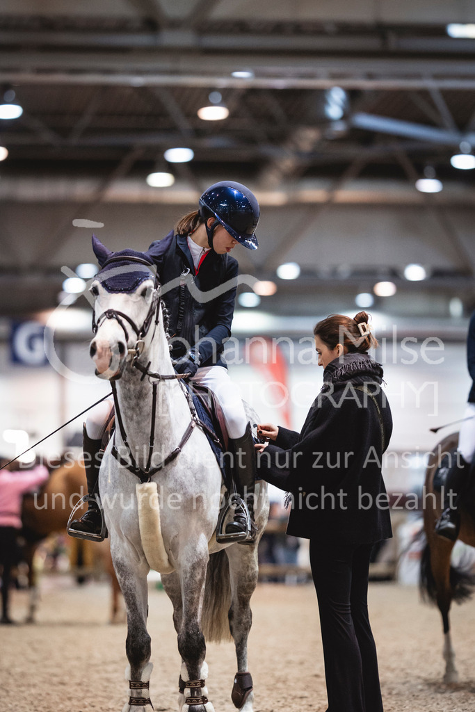 240119_Leipzig_PonyTrophy-522 | Deine schönsten Turniermomente als professionelle Fotos! Entdecke hochwertige Pferdesport-Fotografie im Online-Shop. Jetzt Fotos finden & bestellen!