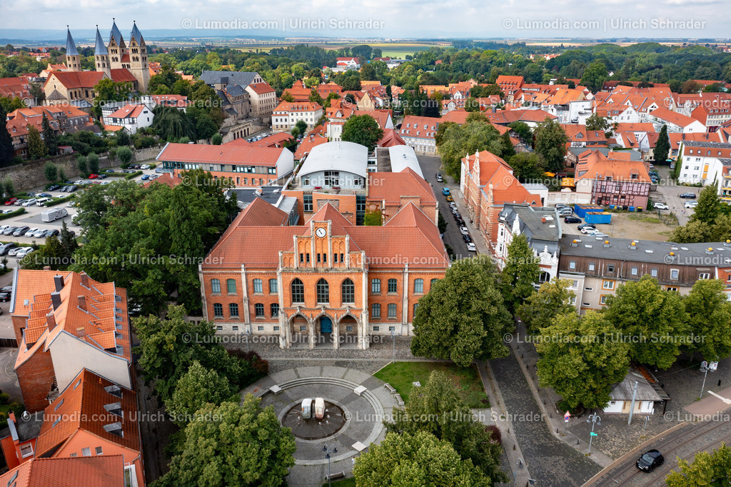 10049-51703 - Gymnasium Martineum Halberstadt | Stockfoto und Bilderpool mit Bildmaterial aus Deutschland, dem Harz, Halberstadt, Quedlinburg, Wernigerode und weltweit. Qualitativ hochwertige und professionelle Fotos anschauen und kaufen. - Realisiert mit Pictrs.com
