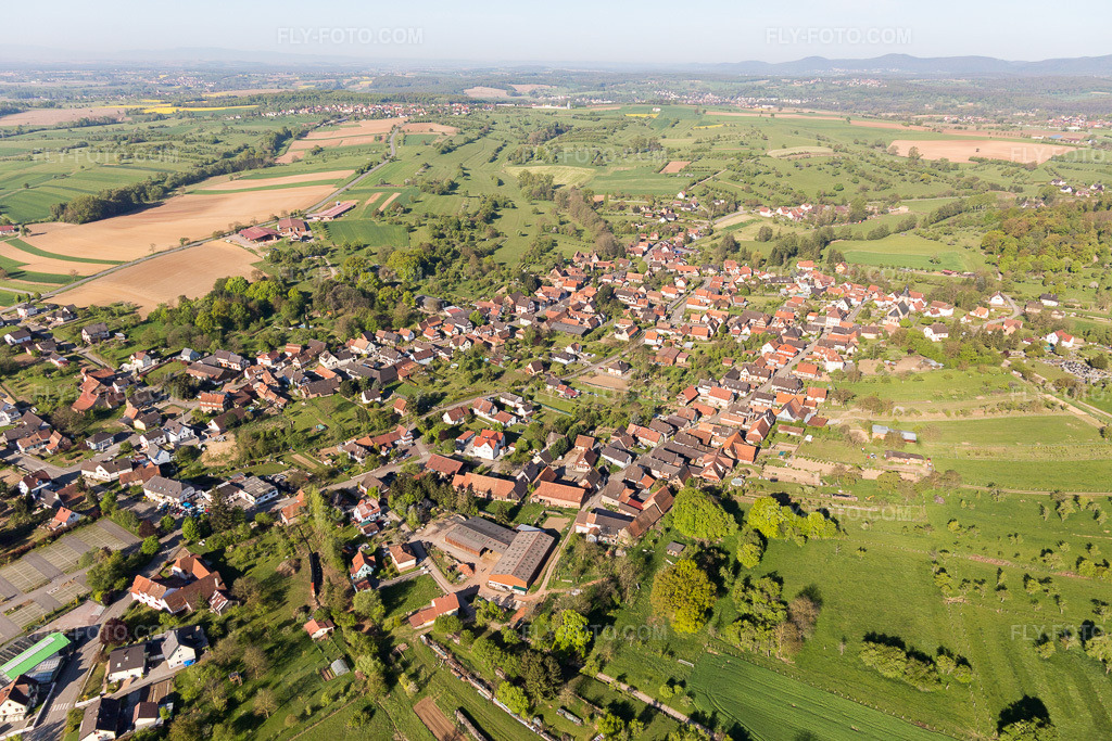 Aerial view: View of the streets and houses in the residential areas in Preuschdorf in the state Bas-Rhin, France.Photo: IMG_099349.jpg taken on 04/30/2017 by Werner Riehm/FLY-FOTO.comResolution of the original: 5472 x 3648 px