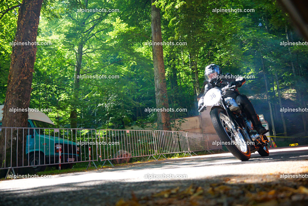 P1026226 | Erleben Sie atemberaubende, hochqualitative Fotos Ihrer Fahrt entlang der malerischen Alpenstraßen. Besuchen Sie alpineshots.com, um professionelle Aufnahmen Ihrer unvergesslichen Reise zu finden und zu kaufen - Realisiert mit Pictrs.com