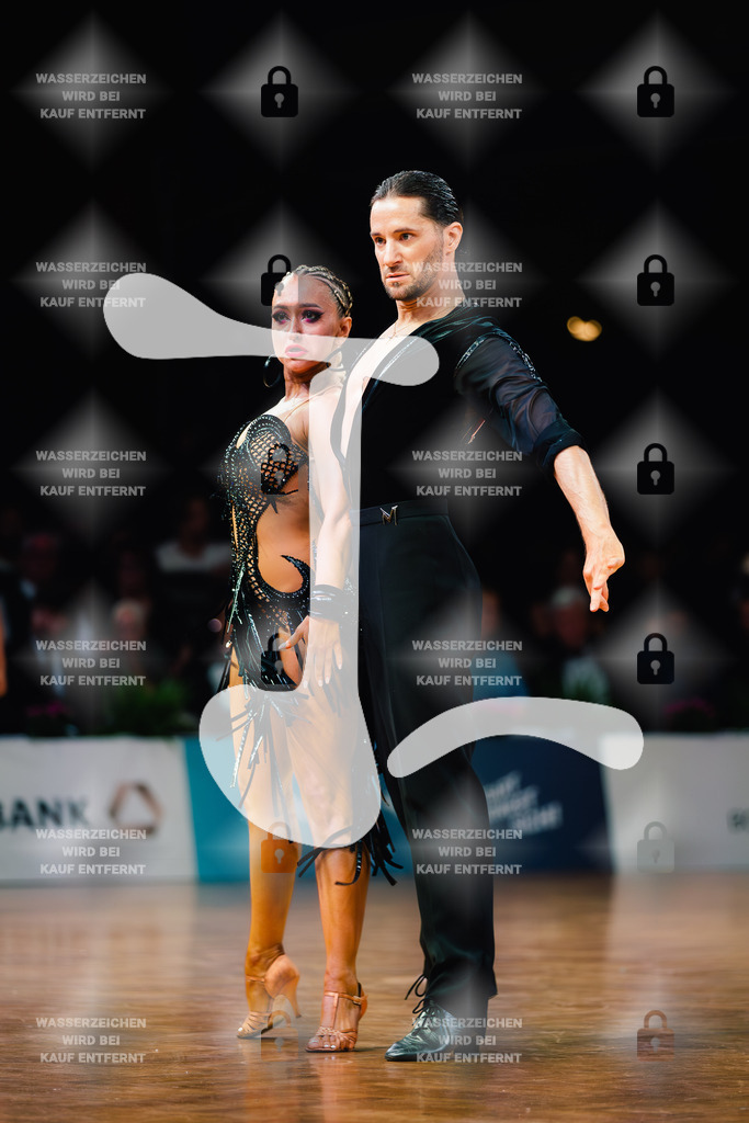 GOC 2025 - WDSF GrandSlam Latin 1st (73) Charles-Guillaume Schmitt _ Elena Salikhova (France)-2025-08-23-5580 | Webshop for digital downloads and prints of dance sport, event & show photographer Julian Link - Realisiert mit Pictrs.com