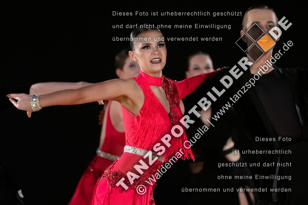 20250504-10297 | Hier finden Sie Tanz Bilder vom Latein und Standard Formationen tanzen. Sportbilder vom Tanzsport. Schöne Fotos und von Weltmeisterschaft, Europameisterschaft, Bundesliga, Regionalliga, Oberliga und Landesliga sowie von GOC Stuttgart, DanceComp, WM Bremen