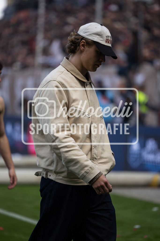 Fußball I Männer I Saison 2025-2026 I Bundesliga I FC St. Pauli - VfL Wolfsburg I 12978 | realhellocedii - Realisiert mit Pictrs.com