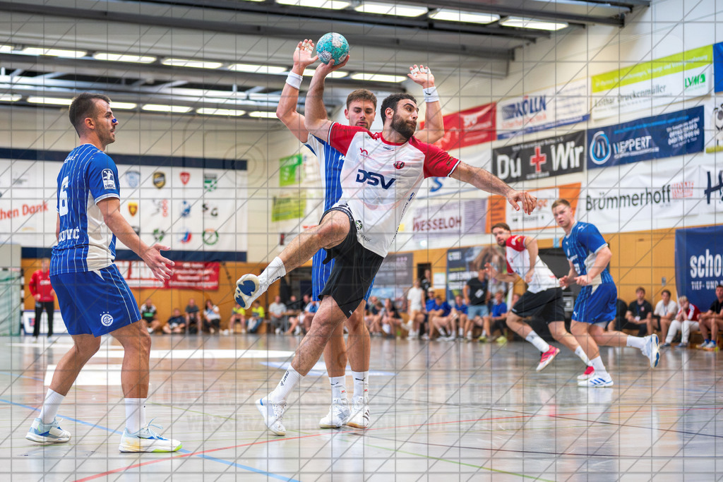 IHC 2026 - VfL Gummersbach vs. HØJ Elite | Kassem Awad (HØJ Elite #22); IHC 2026 - VfL Gummersbach vs. HØJ Elite am 08.08.26 in Sporthalle KGS, Schneverdingen - Realisiert mit Pictrs.com