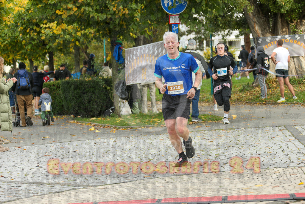 241020_1016_EX1_8464 | Sportfotografie im Rhein-Sieg Kreis, Köln, Bonn, NRW, Rheinland Pfalz, Hessen, etc. Unser Tätigkeitsfeld umfasst den Laufsport vom Volkslauf über den Marathon, Duathlon, Triathon bis zum Ultralauf wie Kölnpfad Ultra oder Schindertrail.