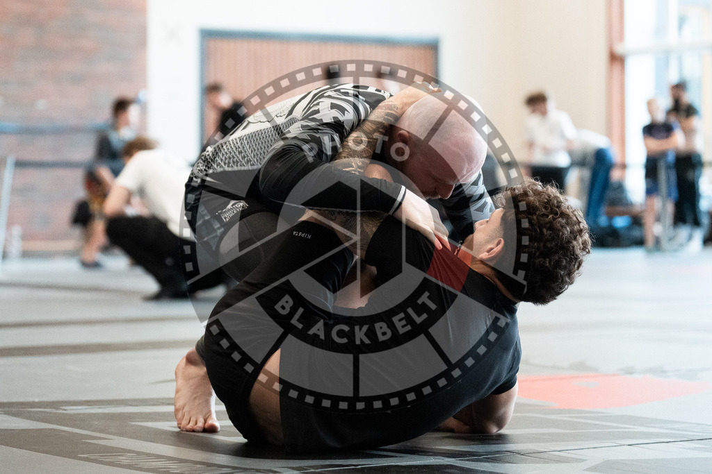 20251129PBB7926 | Fighters compete during the luta livre competition ILLCS XI winter edition on November 29, 2025 in Hannover, Germany.