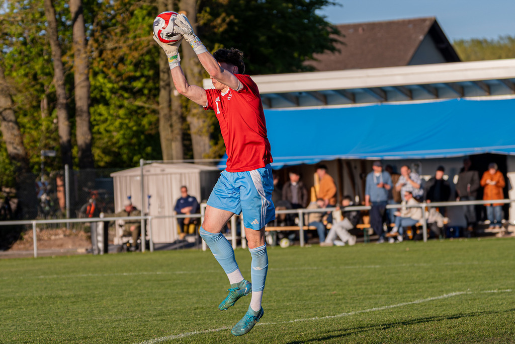 Fußball I Herren I Saison 2025-2026 I Landesliga Weser-Ems I 17. Spieltag I TV Dinklage - VfR Voxtrup I 12628 | jns.sportfotos - Realisiert mit Pictrs.com