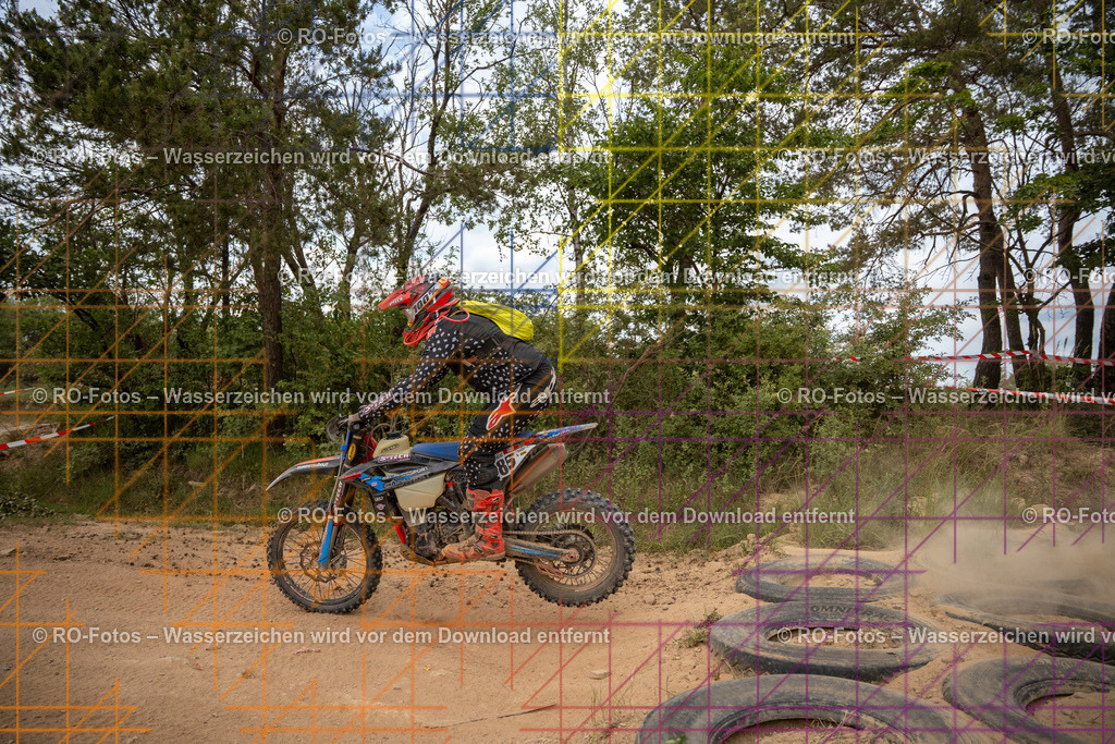 Niederwürzbach 5 Lauf-421 | Sportfotografie von RO-Fotos: Motorsport, Motocross, Enduro, Laufveranstaltungen und Triathlon. Professionelle Fotos von Sportlern und Events. - Realisiert mit Pictrs.com