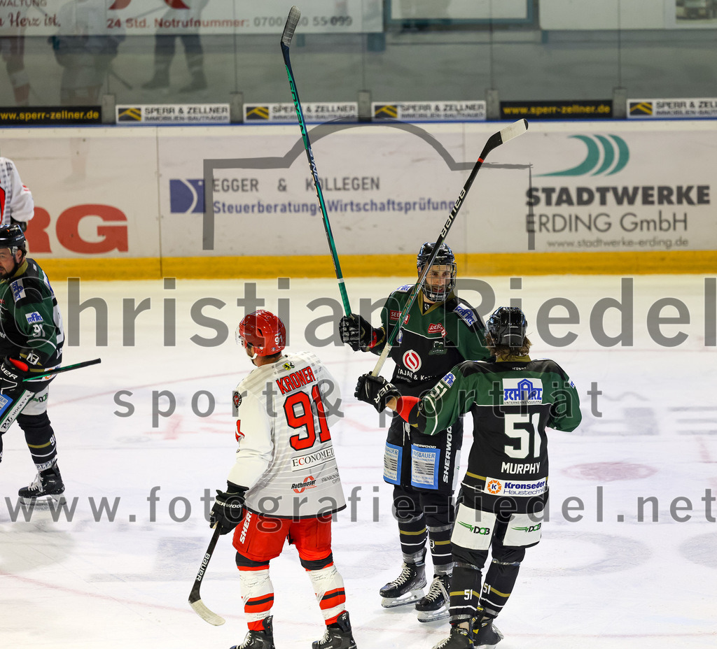 2022-09-25_100_TSV_Erding_gegen_EHC_Klostersee | Erding, Deutschland, 25.09.2022:
Eishockey, Bayernliga 2022 / 2023, Testspiel, TSV Erding gegen EHC Klostersee, Endergebnis: 8:2

Foto: Christian Riedel / fotografie-riedel.net