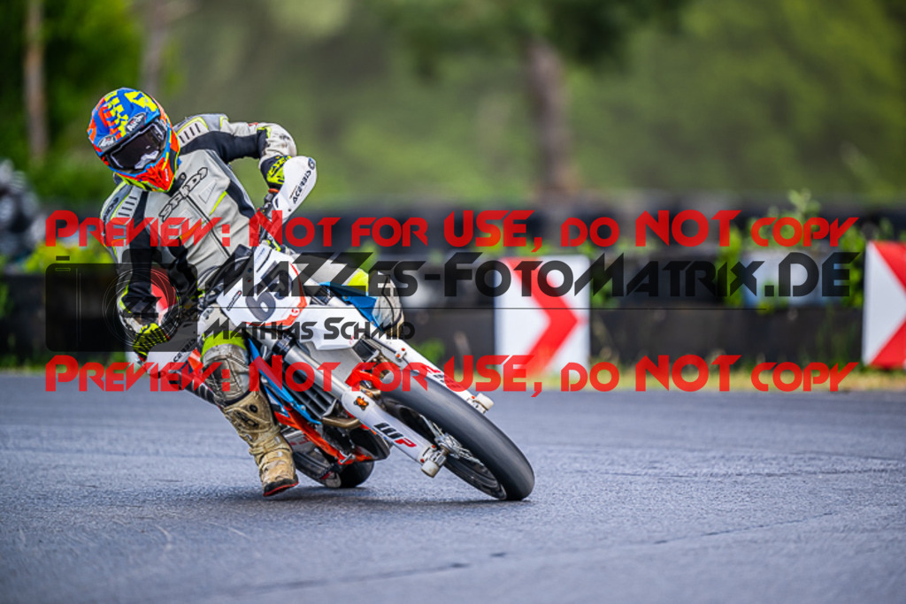 MaZZes_FotoMatrix_220528_1610 | Fotograf Mathias Schmid
Sportfotograf,
Eventfotograf,
Hochzeitsfotograf,
Portraitfotograf