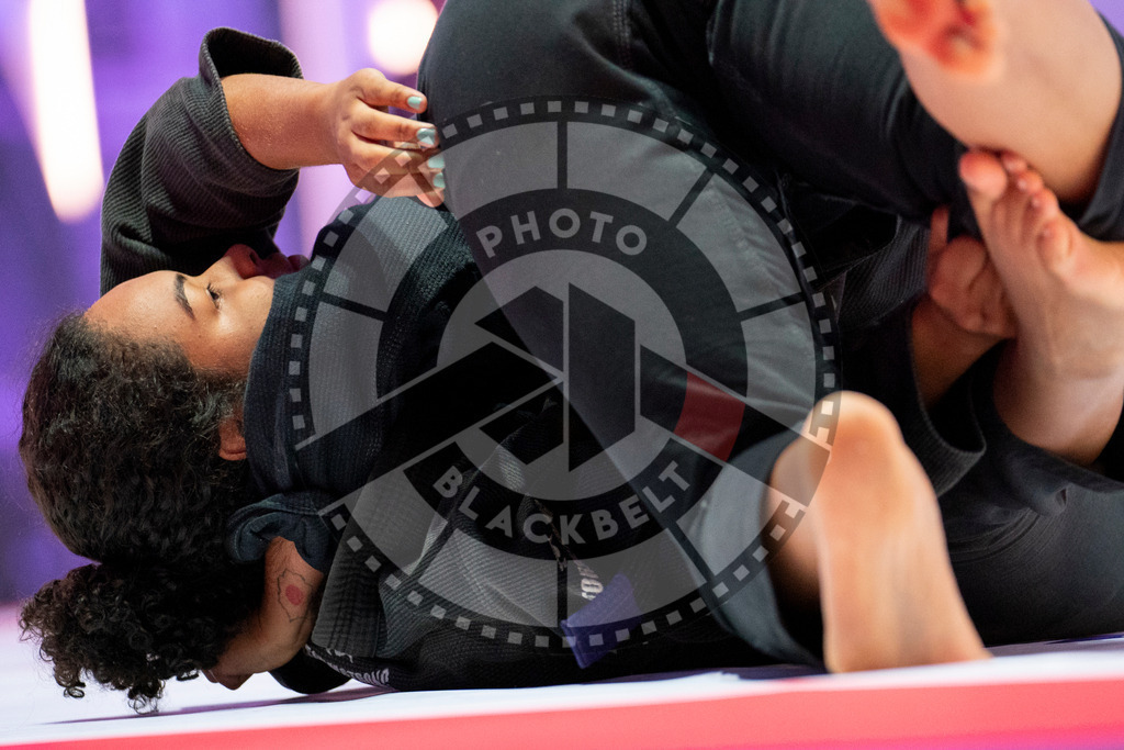 20231108PBB1395 | Fighters compete during the AJP World Professional Championship in the Mubadala Arena in Abu Dhabi, Arab United Emirates, on November 8, 2023.