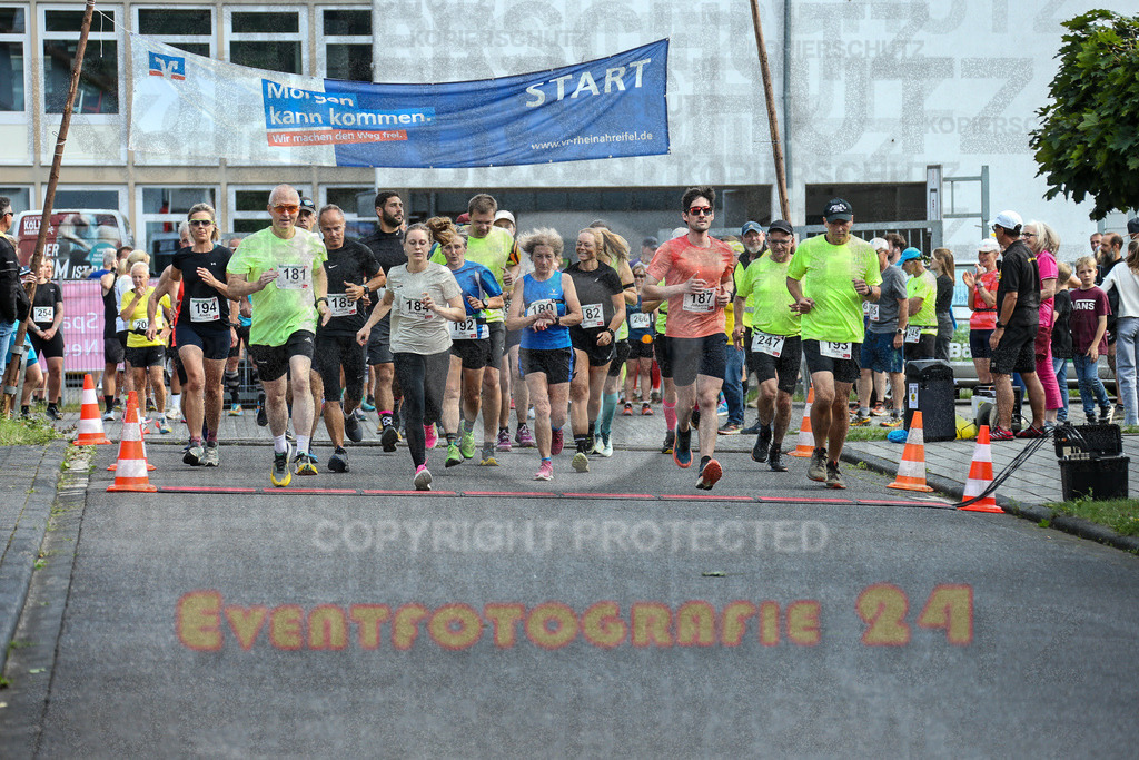 250801_1809_EX1_6412 | Sportfotografie im Rhein-Sieg Kreis, Köln, Bonn, NRW, Rheinland Pfalz, Hessen, etc. Unser Tätigkeitsfeld umfasst den Laufsport vom Volkslauf über den Marathon, Duathlon, Triathon bis zum Ultralauf wie Kölnpfad Ultra oder Schindertrail.