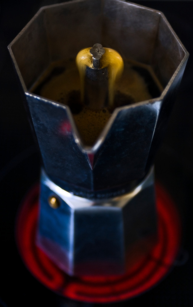 Italienische Kaffeekanne | , Italien - May 22, 2008: Italienische Kaffeekanne. - Realisiert mit Pictrs.com