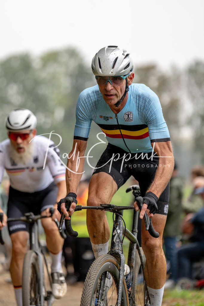 Ralf Eppink Photography 20251011_DSC00616 | Sportfotografie, Eventfotografie, Porträtfotografie, Radsport Fotograf, Triathlon Fotograf, Düsseldorf Fotograf, Köln Fotograf, Actionfotografie, Teamfotografie, Peoplefotografie, Business Portraits, Veranstaltungsfotografie, Reportagefotografie - Realisiert mit Pictrs.com