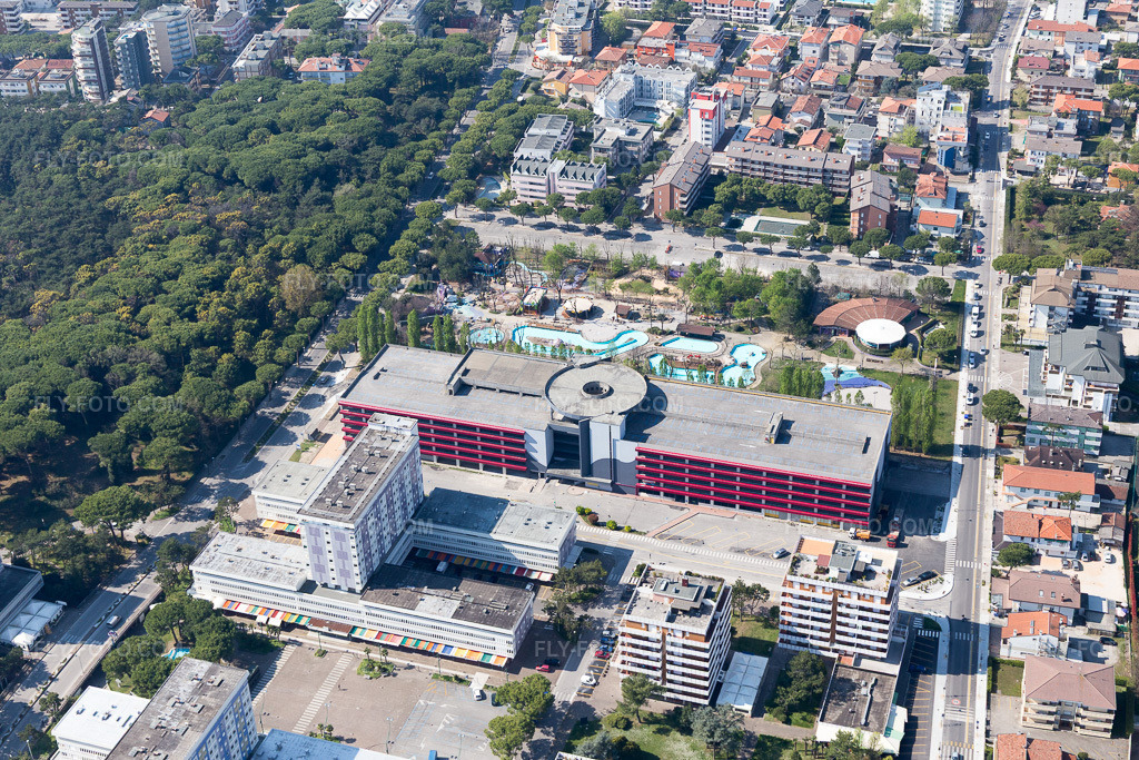 Aerial view: View of the town in Lignano Sabbiadoro in the state Udine, Italy.Photo: IMG_098120.jpg taken on 04/03/2017 by Werner Riehm/FLY-FOTO.comResolution of the original: 5472 x 3648 px