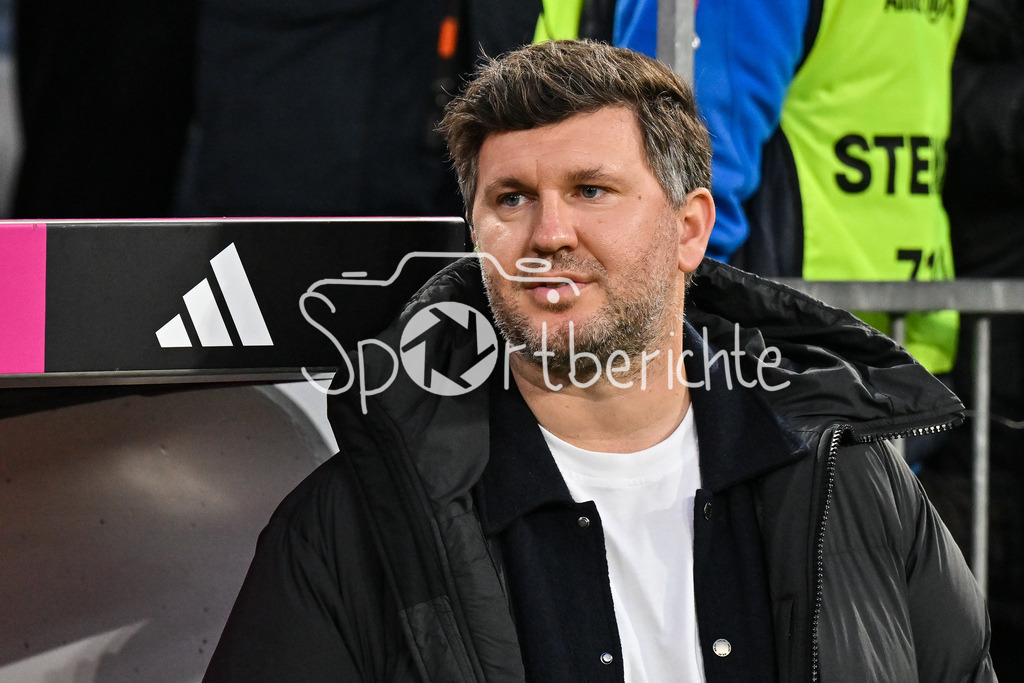 FC Bayern München - TSG 1899 Hoffenheim | MUNICH, GERMANY - 08. FEBRUARY: im Bild Andreas SCHICKER Sportdirektor / Sportvorstand TSG Hoffenheim / Einzelfoto / Freisteller während dem Bundesligamatch zwischen dem FC Bayern München und der TSG 1899 Hoffenheim am 21. Spieltag in der Allianz Arena / DFL REGULATIONS PROHIBIT ANY USE OF PHOTOGRAPHS AS IMAGE SEQUENCES AND/OR QUASI-VIDEO