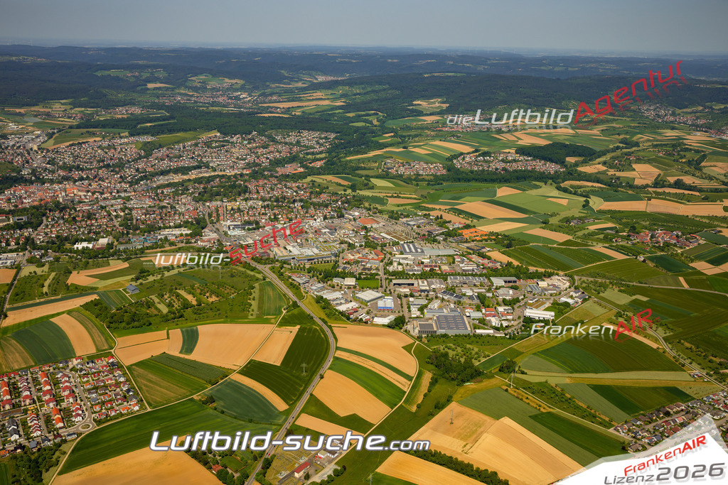 Das Luftbild zeigt  Backnang - Die Luftaufnahme wurde 2023 vom UL-Flugzeug aus erstellt ( keine Drohne ) - Hochauflösende Luftaufnahme - Für grossformatige Ausdrucke geeignet. Die Geschenkidee !Mit Lizenz und Bildrechte bestellbar