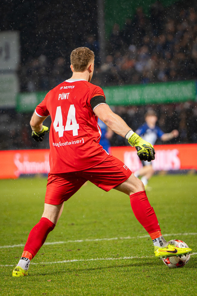 Fußball I Herren I Saison 2025-2026 I Regionalliga Nord I 24. Spieltag I SV Meppen - Hamburger SV II I 2134 | Julius Pünt (44, SV Meppen) - Realisiert mit Pictrs.com