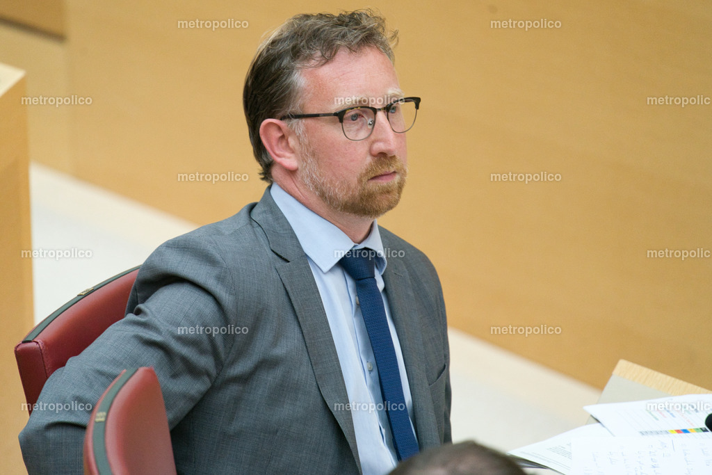 Andreas Winhart (2) | Metropolico