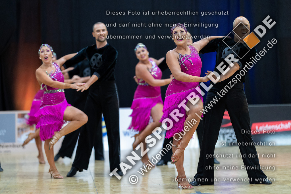 20230513-02163 | Hier finden Sie Tanz Bilder vom Latein und Standard Formationen tanzen. Sportbilder vom Tanzsport. Schöne Fotos und von Weltmeisterschaft, Europameisterschaft, Bundesliga, Regionalliga, Oberliga und Landesliga sowie von GOC Stuttgart, DanceComp, WM Bremen