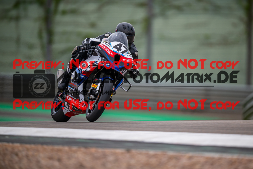 MaZZes_FotoMatrix_240503_6007705_3742 | STK1000