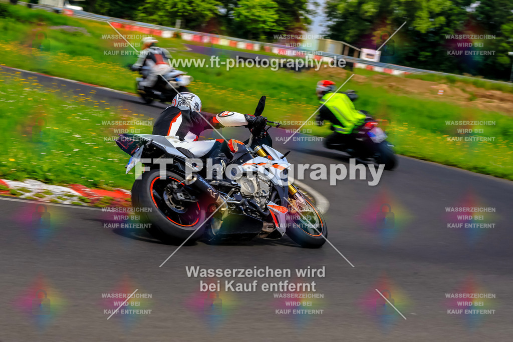 VBK-8013 | Hier findet Ihr Bilder von Touristenfahrten auf der Nürburgring Nordschleife oder von anderen Veranstaltungen die ich besucht habe. Viel Spass beim Durch Schauen 