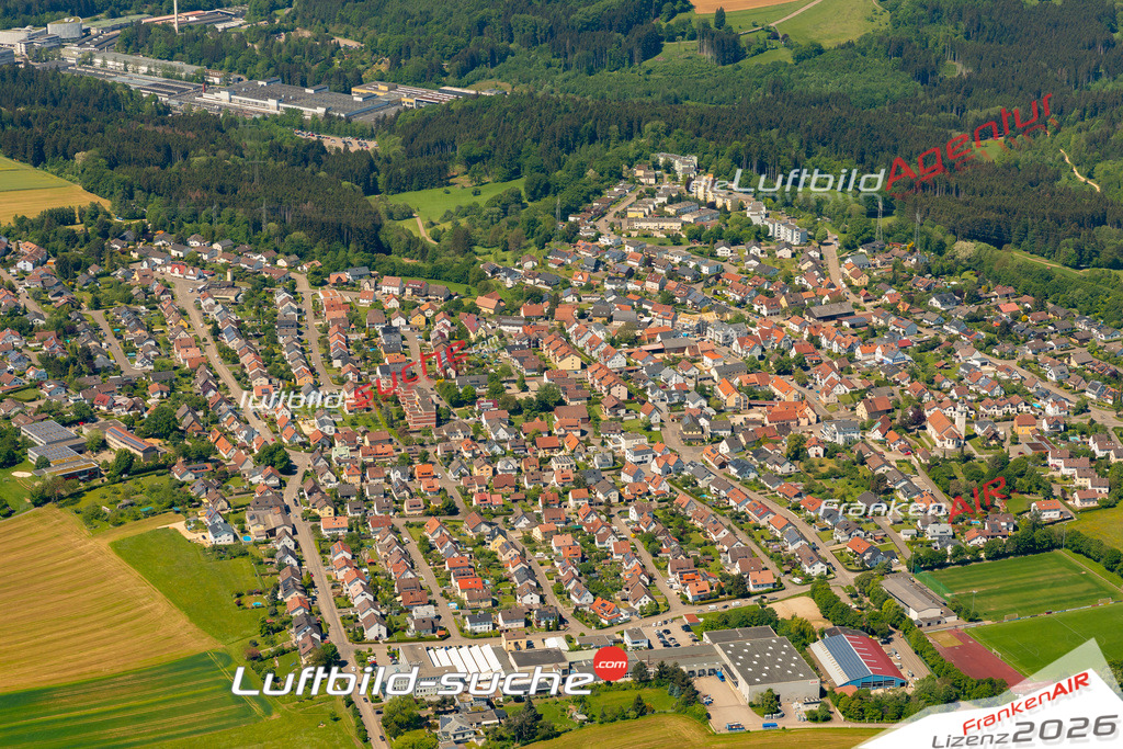 Das Luftbild zeigt : Herlikofen Schwäbisch Gmünd - Die Luftaufnahme wurde 2024 vom UL-Flugzeug aus erstellt ( keine Drohne ) - Hochauflösende Luftaufnahme - Für grossformatige Ausdrucke geeignet. Die Geschenkidee !Mit Lizenz und Bildrechte bestellbar