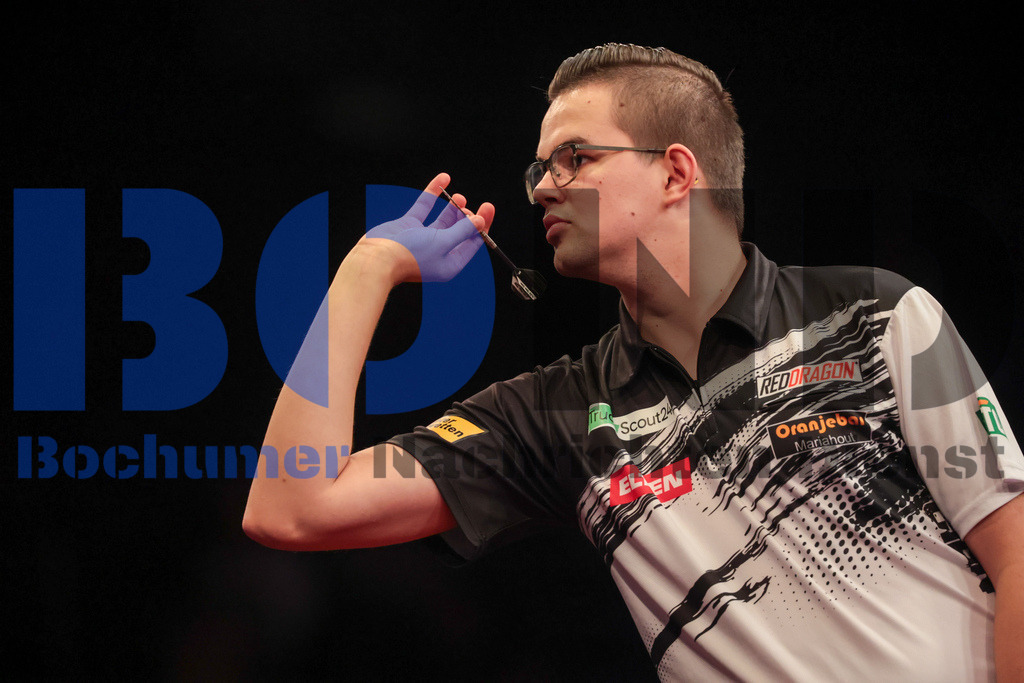  29.10.2023 - 
 | Sebastian Sendlak / Bochumer Nachrichtendienst (BOND) - PDC European Darts Championship: Halbfinale {Persons shown} - Realisiert mit Pictrs.com