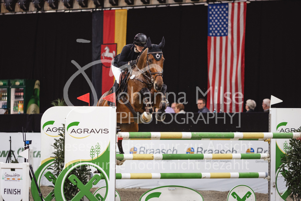 231028_Oldenburg_S1-Spr_Amateure-167 | Deine schönsten Turniermomente als professionelle Fotos! Entdecke hochwertige Pferdesport-Fotografie im Online-Shop. Jetzt Fotos finden & bestellen!
