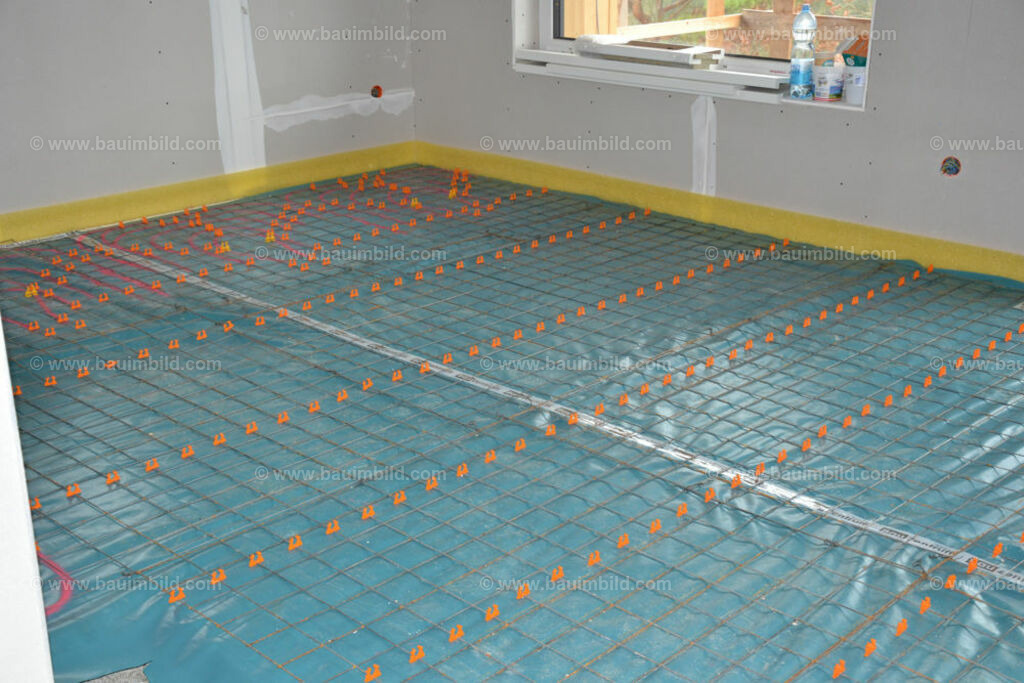 bib-lg19-fussbodenaufbau-0131 | Nach LV-Leistungsgruppen sortierte Detailfotos über den Bau eines Hauses. Alle Hausbau-Bilder direkt vom Urheber und Autor der Website Haus-Selber-Bauen.com