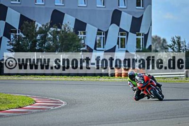 spof0444 | Professionelle Fotos von Sportveranstaltungen, aber auch Hochzeiten und anderen Events. - Realisiert mit Pictrs.com