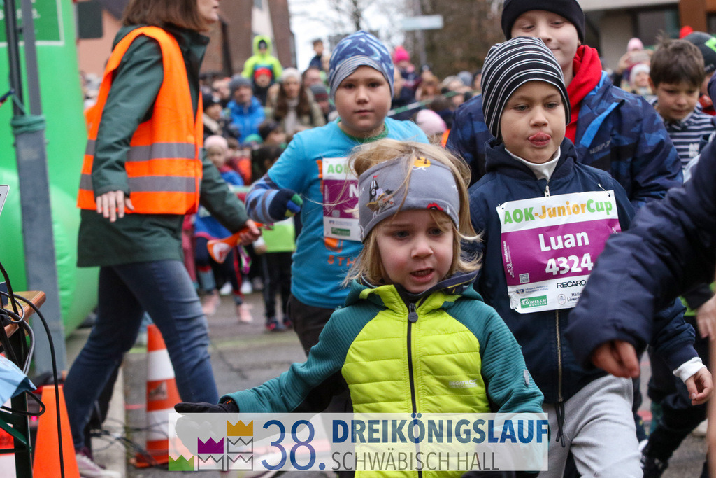 400m AOK Junior Cup | 3 Koenigslauf 2024 400m AOK Junior Cup - Realisiert mit Pictrs.com