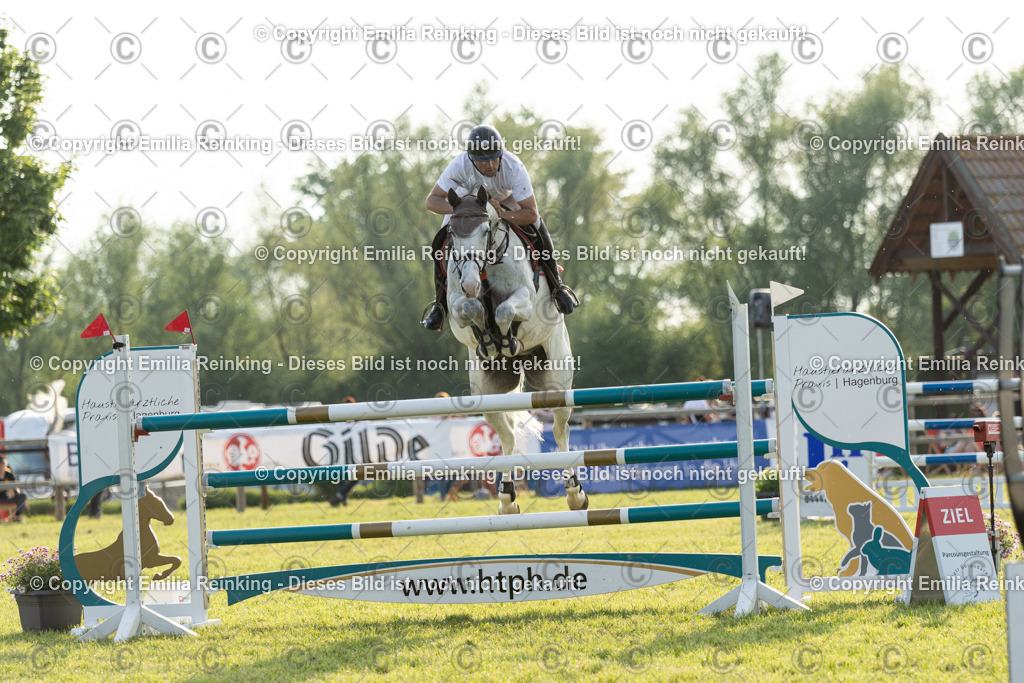 CL5A1192 | Emilia Reinking Fotografie - Realisiert mit Pictrs.com