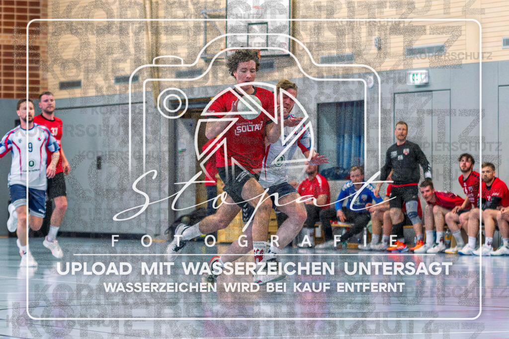 Regionsoberliga Herren Lüneburg-Stade - MTV Soltau vs. HBV 91 Celle | Tjorben Mayer (MTV Soltau #73),Felix Jagonak (HBV 91 Celle #05); Regionsoberliga Herren Lüneburg-Stade - MTV Soltau vs. HBV 91 Celle am 25.04.2026 in Sporthalle Oberschule Soltau, Soltau - Realisiert mit Pictrs.com