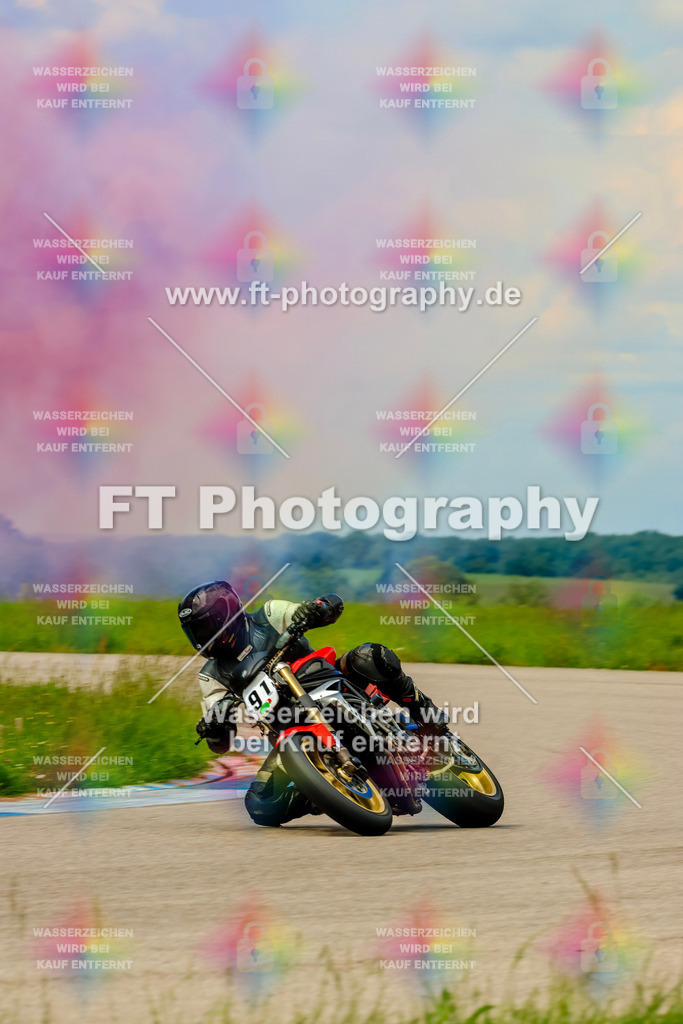 MotoTeam-1127 | Hier findet Ihr Bilder von Touristenfahrten auf der Nürburgring Nordschleife oder von anderen Veranstaltungen die ich besucht habe. Viel Spass beim Durch Schauen 