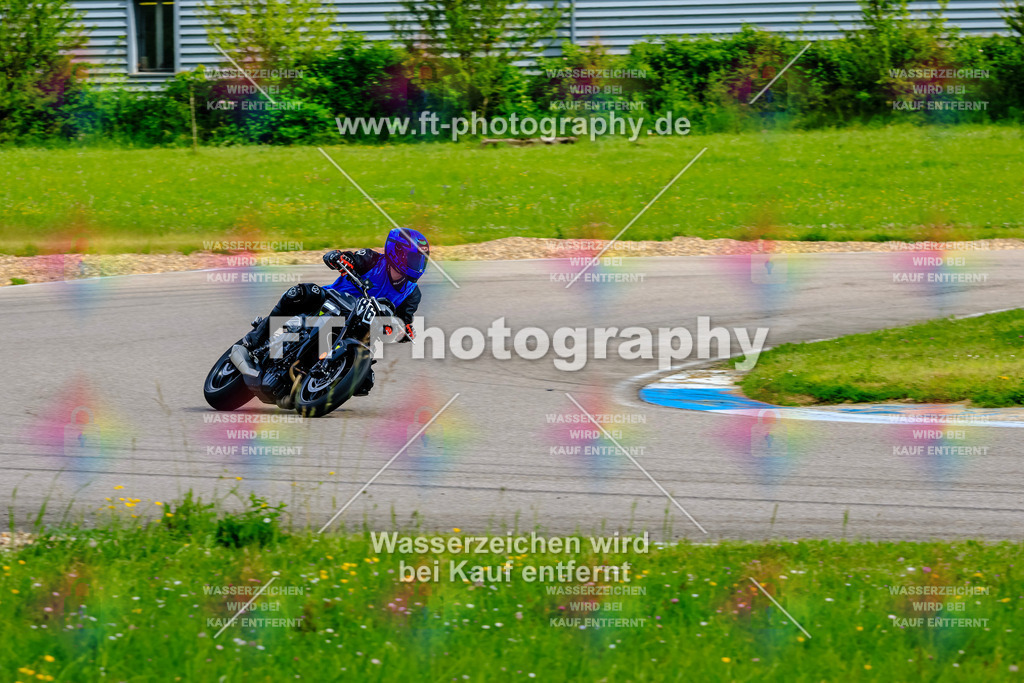 MotoTeam-8978 | Hier findet Ihr Bilder von Touristenfahrten auf der Nürburgring Nordschleife oder von anderen Veranstaltungen die ich besucht habe. Viel Spass beim Durch Schauen 