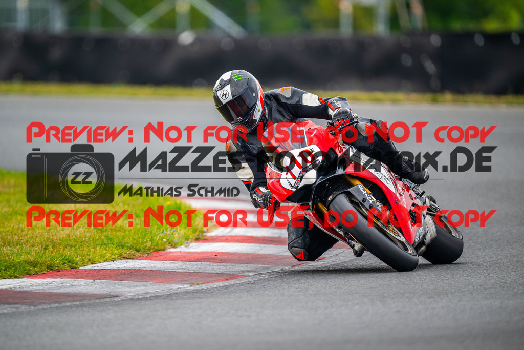 MaZZes_FotoMatrix_240724_6007705_3568 | ROT