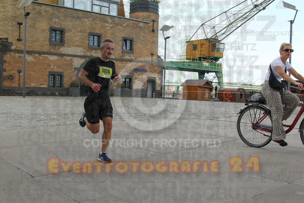 250920_1516_EV4_8333 | Sportfotografie im Rhein-Sieg Kreis, Köln, Bonn, NRW, Rheinland Pfalz, Hessen, etc. Unser Tätigkeitsfeld umfasst den Laufsport vom Volkslauf über den Marathon, Duathlon, Triathon bis zum Ultralauf wie Kölnpfad Ultra oder Schindertrail.