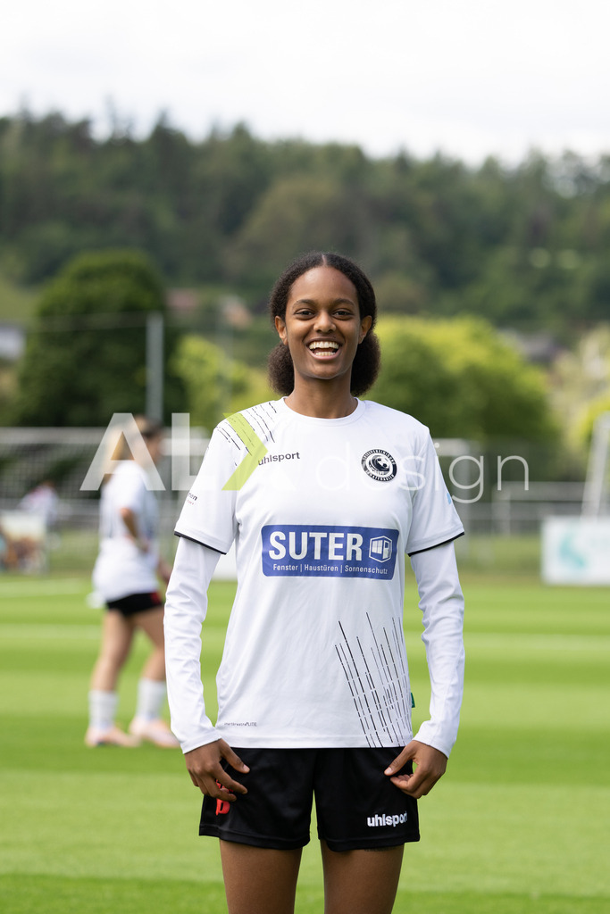 Fußball I Frauen I Saison 2025-2026 I Frauen 3. Liga | FVRZ Gruppe 2 | 18. Spieltag I Spielvereinigung Schaffhausen Damen 1 - Team Furttal Zürich I 17.05.2026 | Hochwertige Sportfotos kaufen & lizenzieren für Medien, Vereine, Agenturen & Sportler:innen. Entdecke professionelle Sportfotografie im Bildshop von Alexander Franzen. - Realisiert mit Pictrs.com