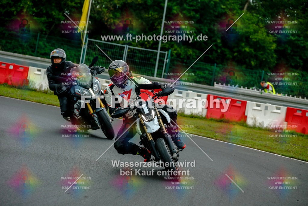 VBK-3550 | Hier findet Ihr Bilder von Touristenfahrten auf der Nürburgring Nordschleife oder von anderen Veranstaltungen die ich besucht habe. Viel Spass beim Durch Schauen 